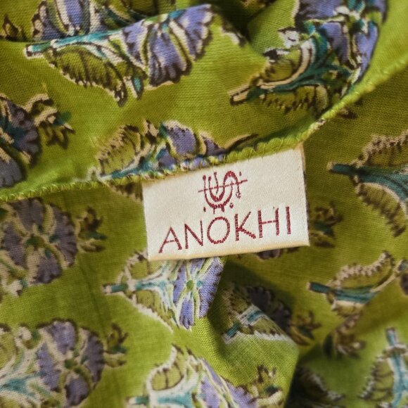 NWOT Batik Style Scarf - Picture 6 of 9